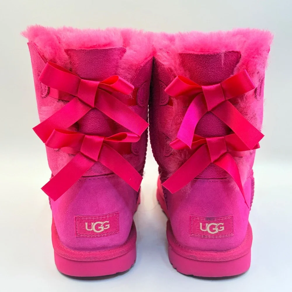 UGG Bailey Bow II Pink Suede Boots Sheepskin 1017394K Big Kids Size 5 Cozy